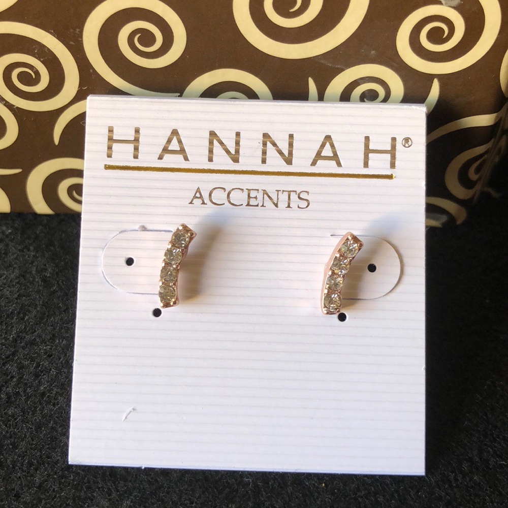 Elegant Curved Small Earrings